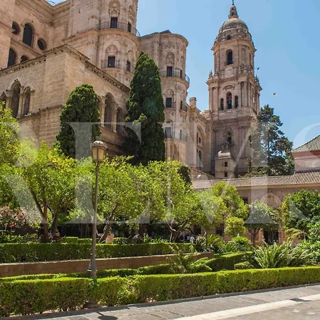 Marvellous Penthouse With Terrace & Cathedral Views By Rems * Málaga