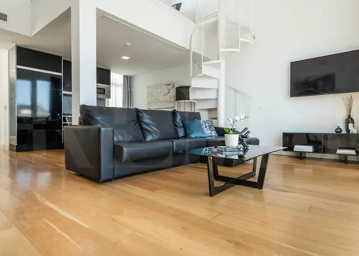 Marvellous Penthouse With Terrace & Cathedral Views By Rems